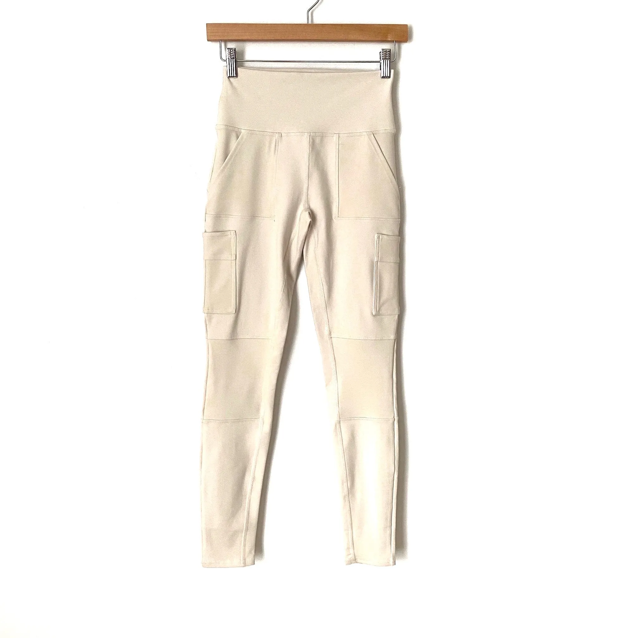Alo Yoga Bone High Waisted Cargo Leggings- Size S (Inseam 28”)